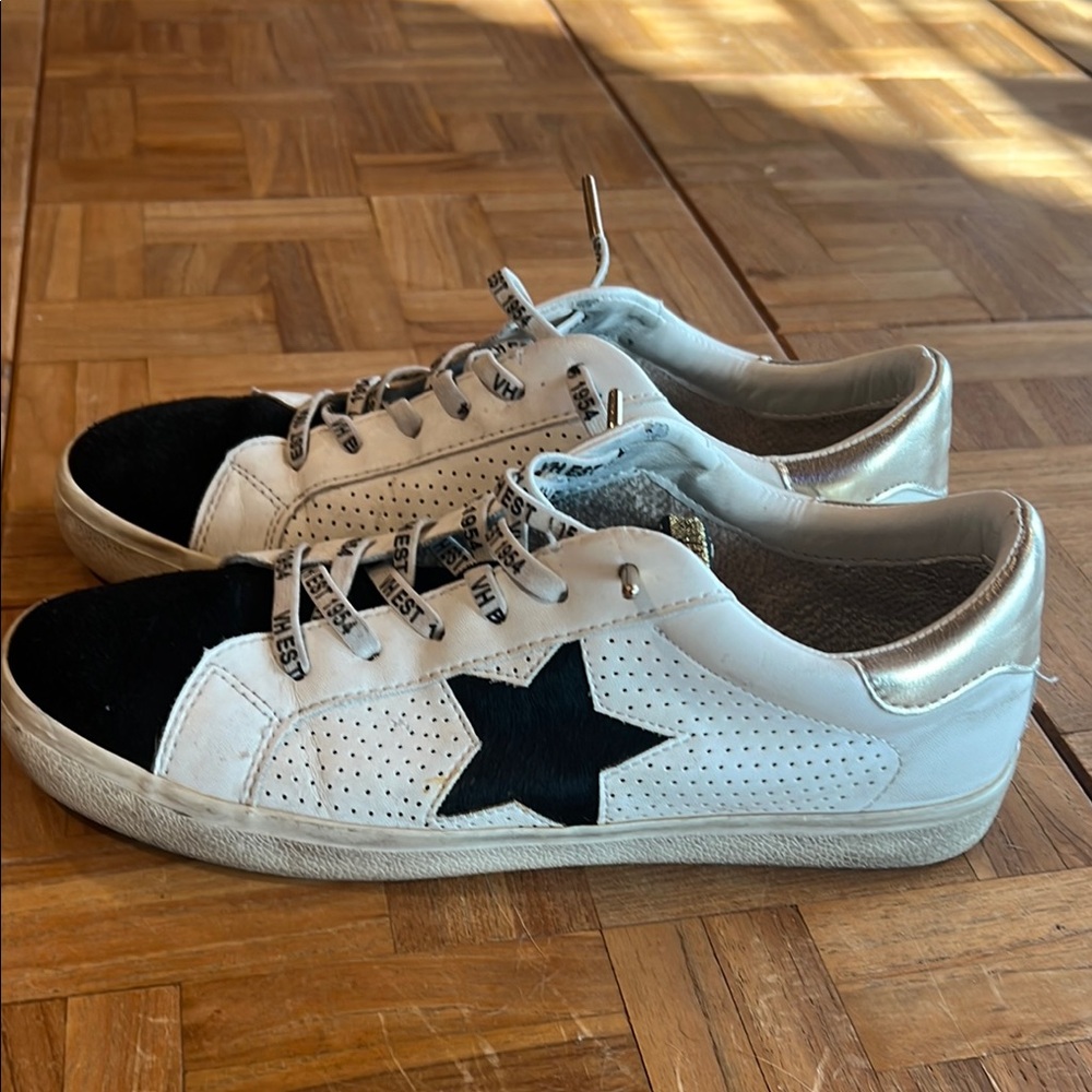 Vintage Havana Gadol White and Black Star Sneakers
